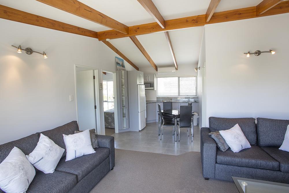 Palm Pacific Resort & Motel Whangamata Buitenkant foto